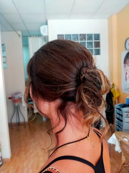 Peluqueria Estetica Antonia Millán - Peluquería en Punta Umbría - foto 2