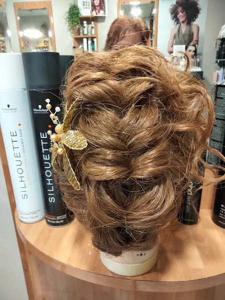 Peluquería Unisex Mayka Estilista Centro De Belleza