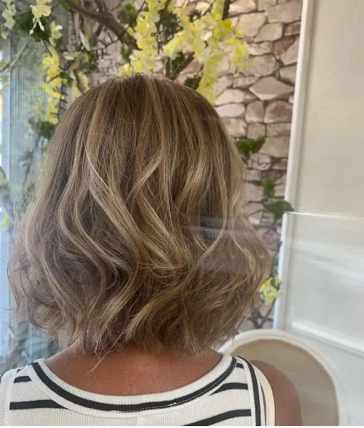Natural peluquería ecológica - Peluquería en Llinars del Valles - foto 2