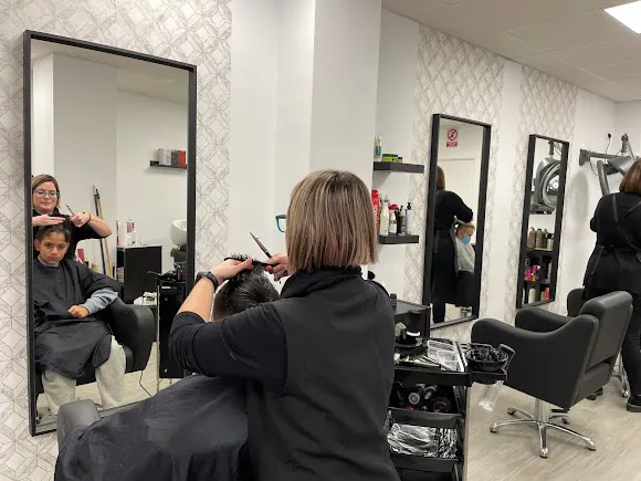 Virginia P luquería y Barbería