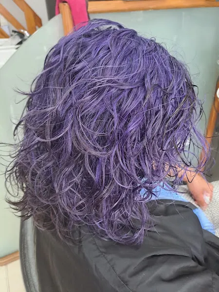 Aqua Peluqueros - Peluquería en Brion - foto 2
