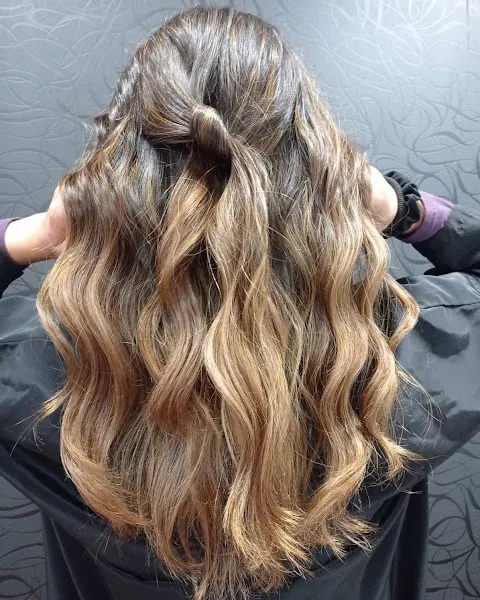 Peluqueria Namaste - Cee