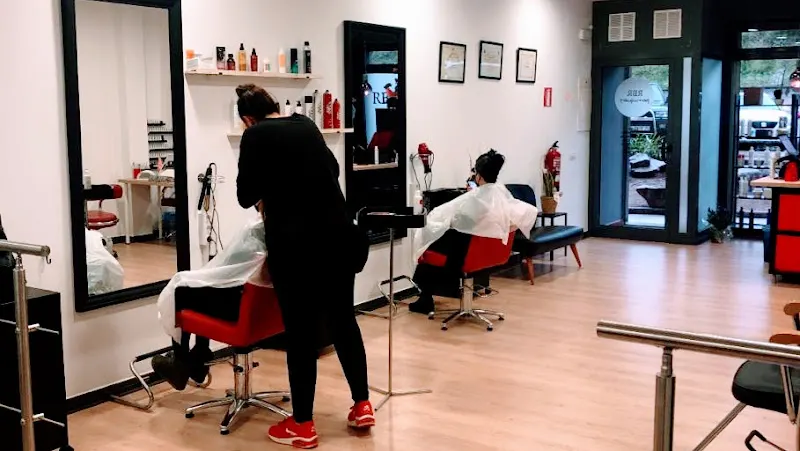RBRperruquers - Peluquería en Abrera - foto 2