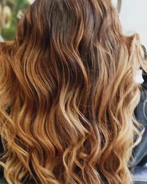 Beatriz Morillas Hair Beauty Salon - Peluquería en Vigo - foto 2
