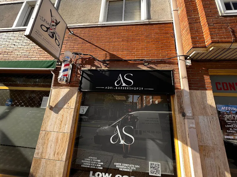 ADRI_BARBERSHOP29 - Barbería en Santa Marta de Tormes - foto 2