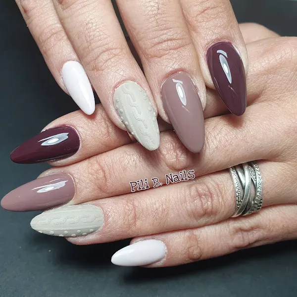 Pili B. Nails