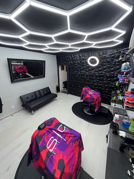31200 Barber Shop - Estella
