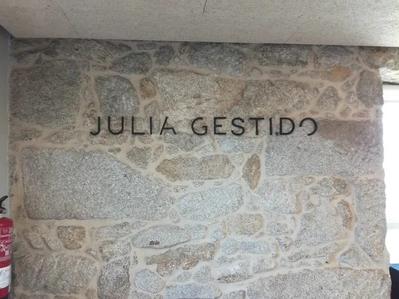 Julia Gestido · Salón - Peluquería en Gondomar - foto 2