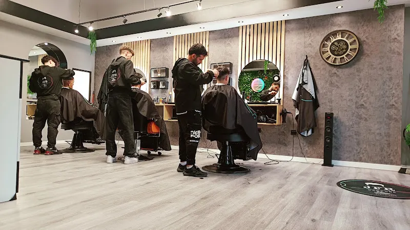 JFR Barber - Gines