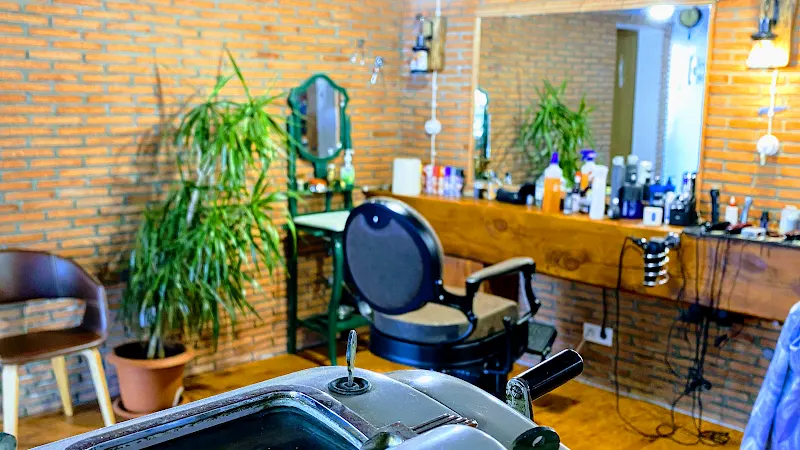 Peluquería y barbería Ernesto - Pulpi