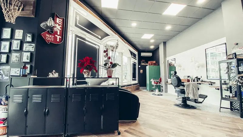 BARBERIA ALMEIDA - Barbería en Carballino - foto 2