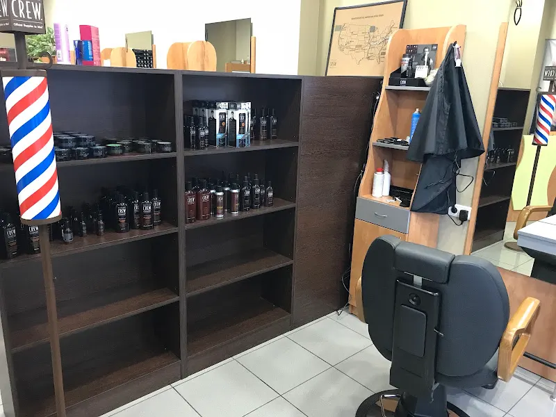 cristobal torres peluqueros - Peluquería en Torrijos - foto 2