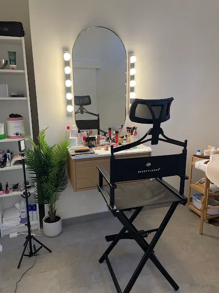 Beauty Corner - Torrijos