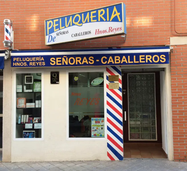 Peluquería-Barbería Hermanos Reyes - Peluquería en Cisterniga - foto 2