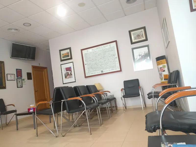 CLINICA DOCTOR CANO | CENTRO MÉDICO PRIVADO SALOBREÑA