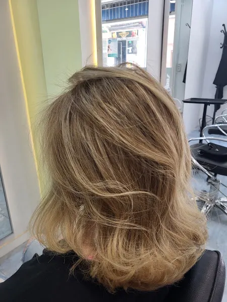 Peluquería Leyla - Peluquería en Barcelona - foto 2