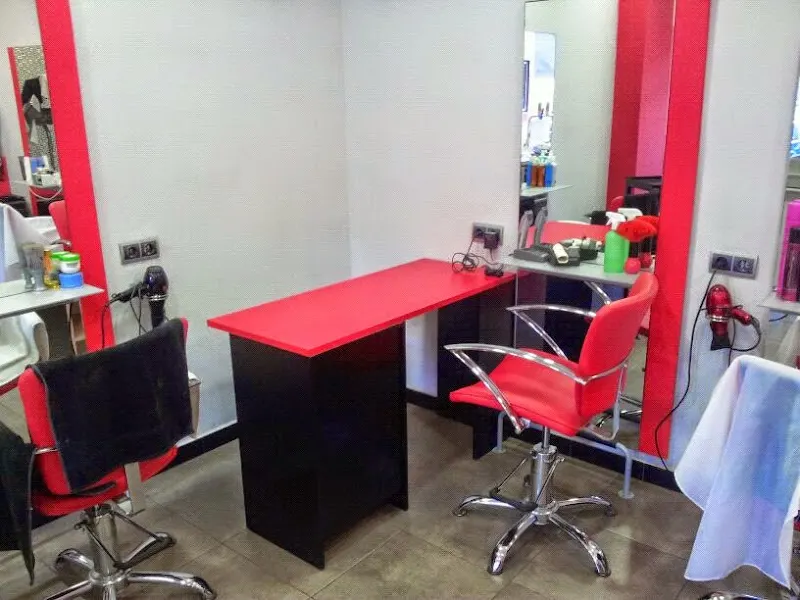 PELUQUERIA KENZO'S ESTILISTES - Peluquería en Cornellà de Llobregat - foto 2