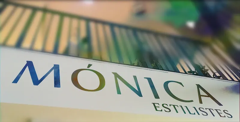 Mónica
