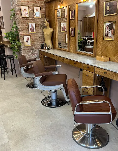 Anthony Llobet English Hair Salons PARAL·LEL