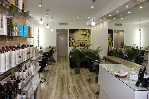 Peluqueria Ecológica Naturalment Cabell Premià de Mar y Plantas Henna y metodo Curly - Premiá de Mar