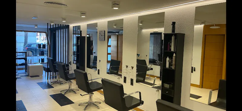 Peluquería Moisés Bárcena