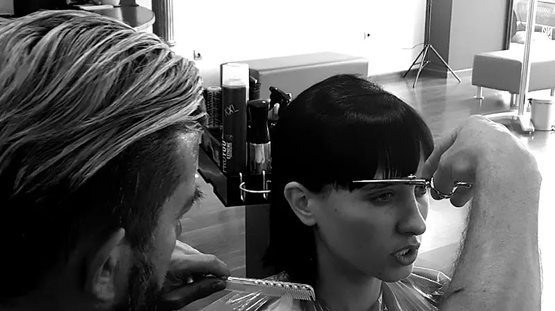 Salón de Belleza y Peluquería Ricardo Romero - Peluquería en Cáceres - foto 2