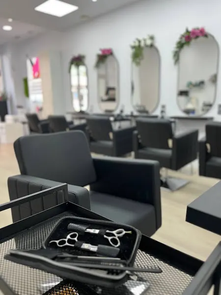 Peluquería en Cádiz y Salón de estética en Cádiz - Look Art Style Toro