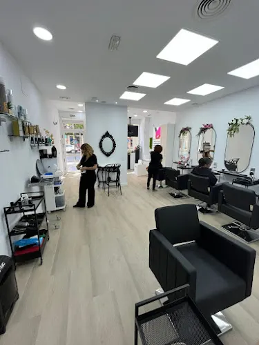 Peluquería en Cádiz y Salón de estética en Cádiz - Look Art Style Toro