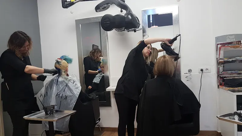 Salón Nuks. Peluquería y estética - Vila-real