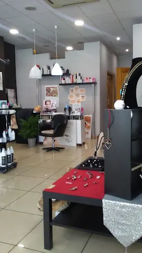 LUXURY Salón de Belleza y Complementos - Campo de Criptana