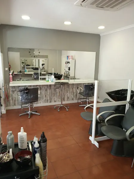 Vidal León Peluquería Unisex