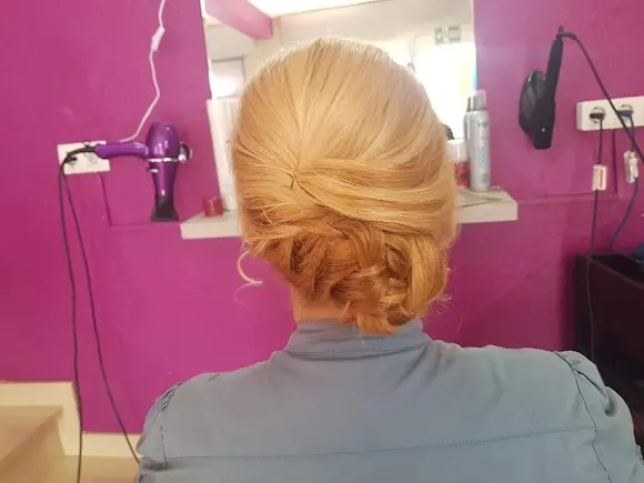 TRINI YEDRES Peluquería unisex - Andújar