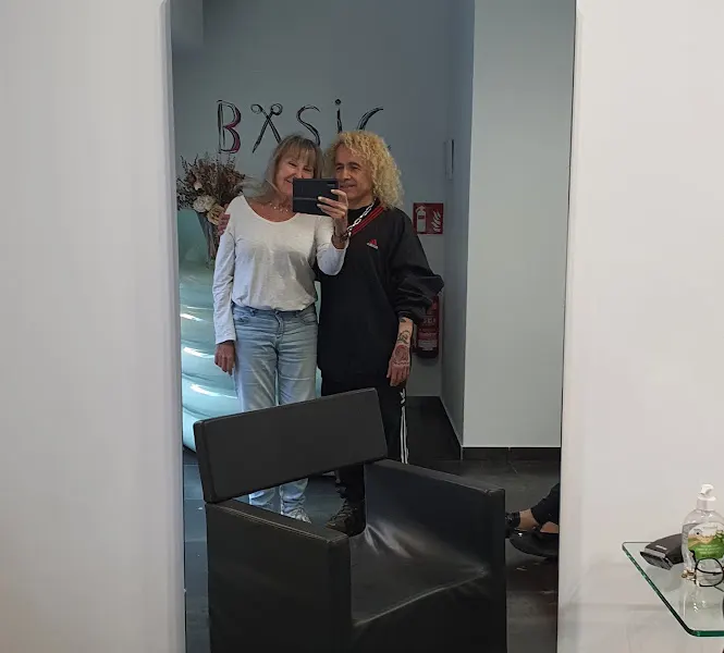 BASIC peluqueria - Peluquería en El Prat de Llobregat - foto 2