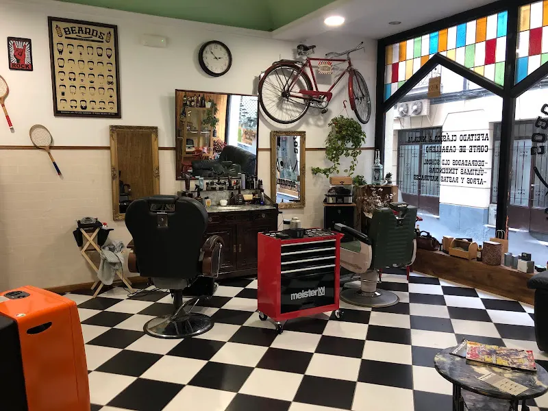 Bailando con Lobos Barber Shop - Jaca