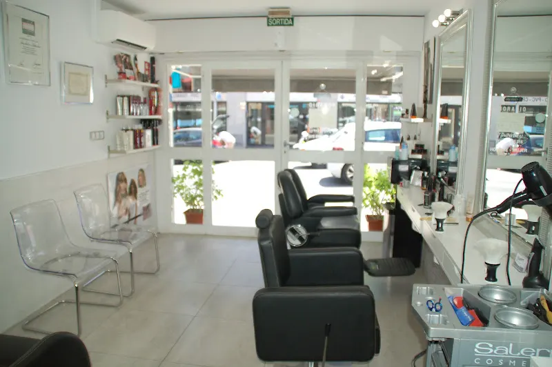 J. Ballesteros Estilistas Peluquería