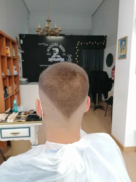 Peluquería corte de pelo caballero y niño MANUEL ELOY