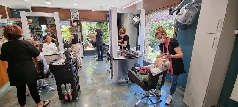Heura Perruqueria I Estètica