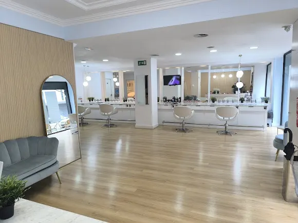 Carest Serrano · Peluquería y Estética · Madrid