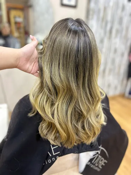 HAIR SALON BY MARTA