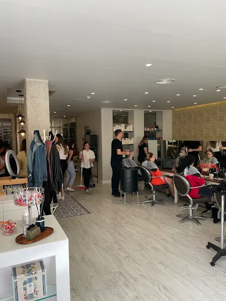 Status Hairdressing - Jávea
