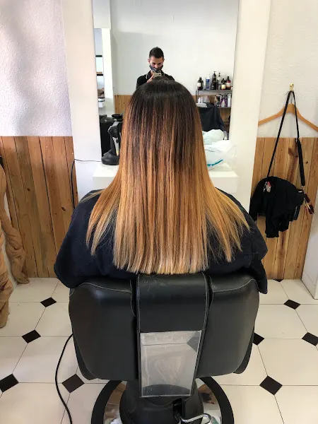 Peluquería Charlie & O - Jávea