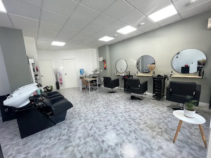 Vicky Estilistas - Peluquería en Orihuela - foto 2