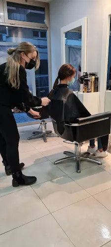 Ana Marco Peluqueria Unisex