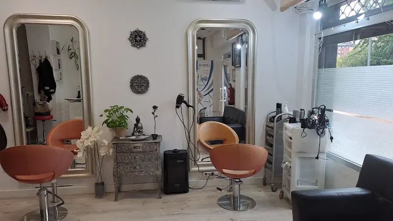 Peluquería y Estética Ananda - Cáceres
