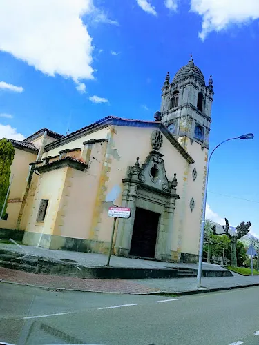 Canga Y De La Roz
