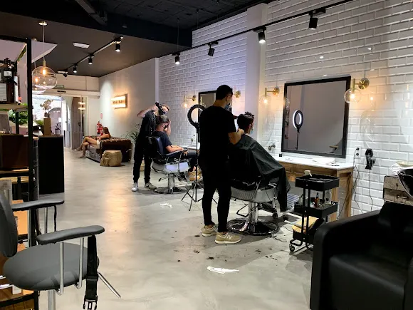CRAZY HAIR ·HAIR & TATTOO STUDIO·