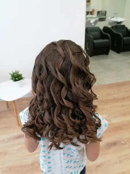 PELUQUERIA LOOK ESTILISTES - Manlleu